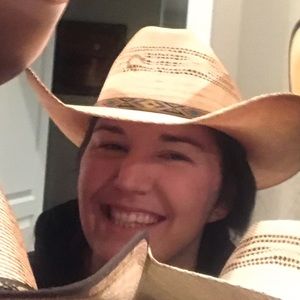 Meet your Posher, Allyson